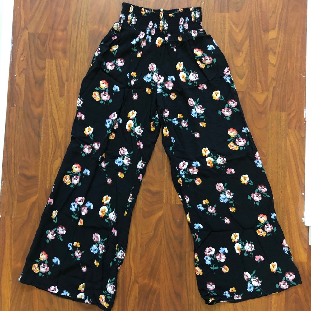 A&F Floral Wide Leg Pants - Picture 1 of 4